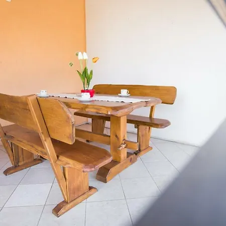 Apartament Ema-dany