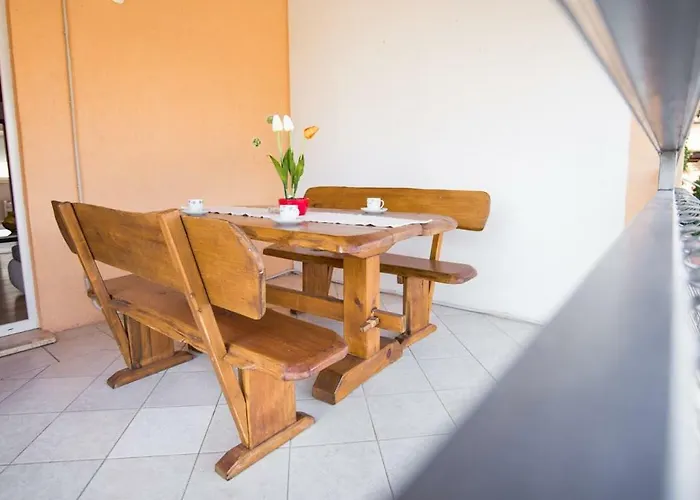 アパート Ema-dany